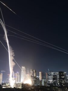 گسترش جنگ به سرزمین‌های اشغالی